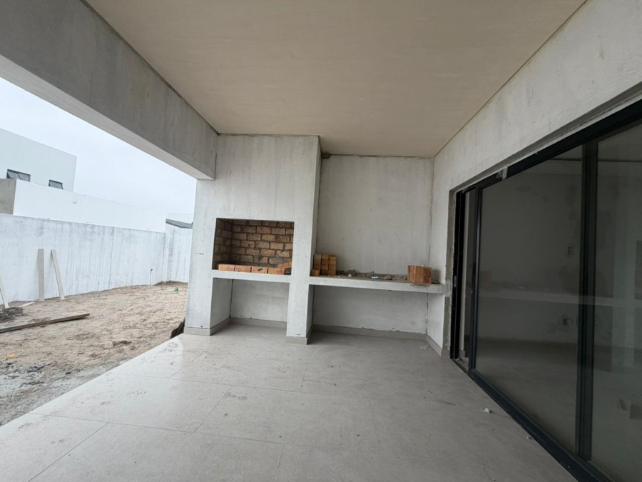 4 Bedroom Property for Sale in Sandown Western Cape